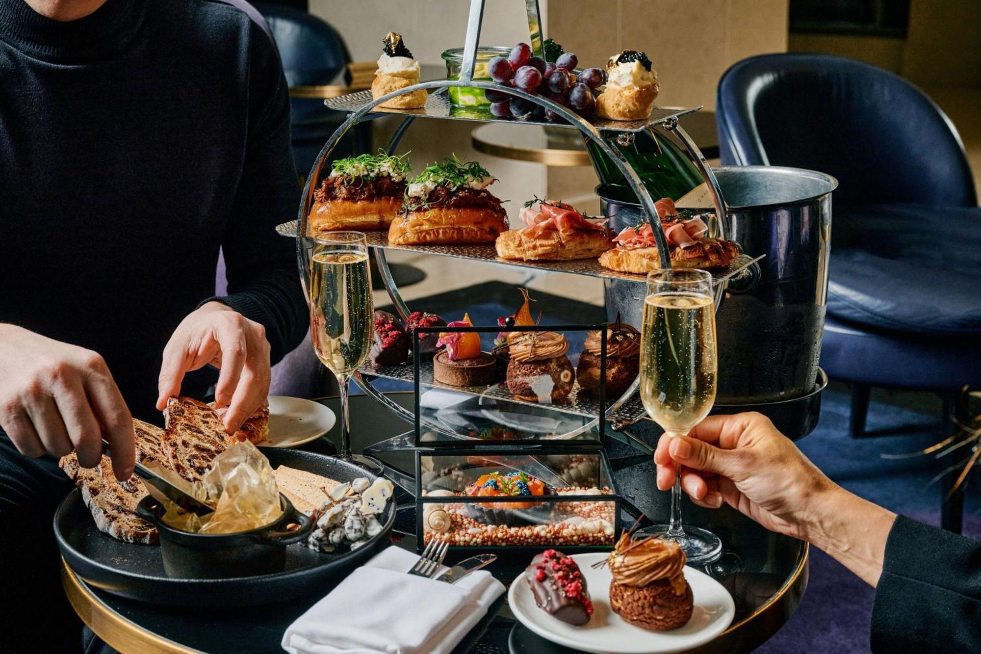 더 웨스틴 멜버른 멜번 외부 사진 Afternoon tea at the Mandarin Oriental, London