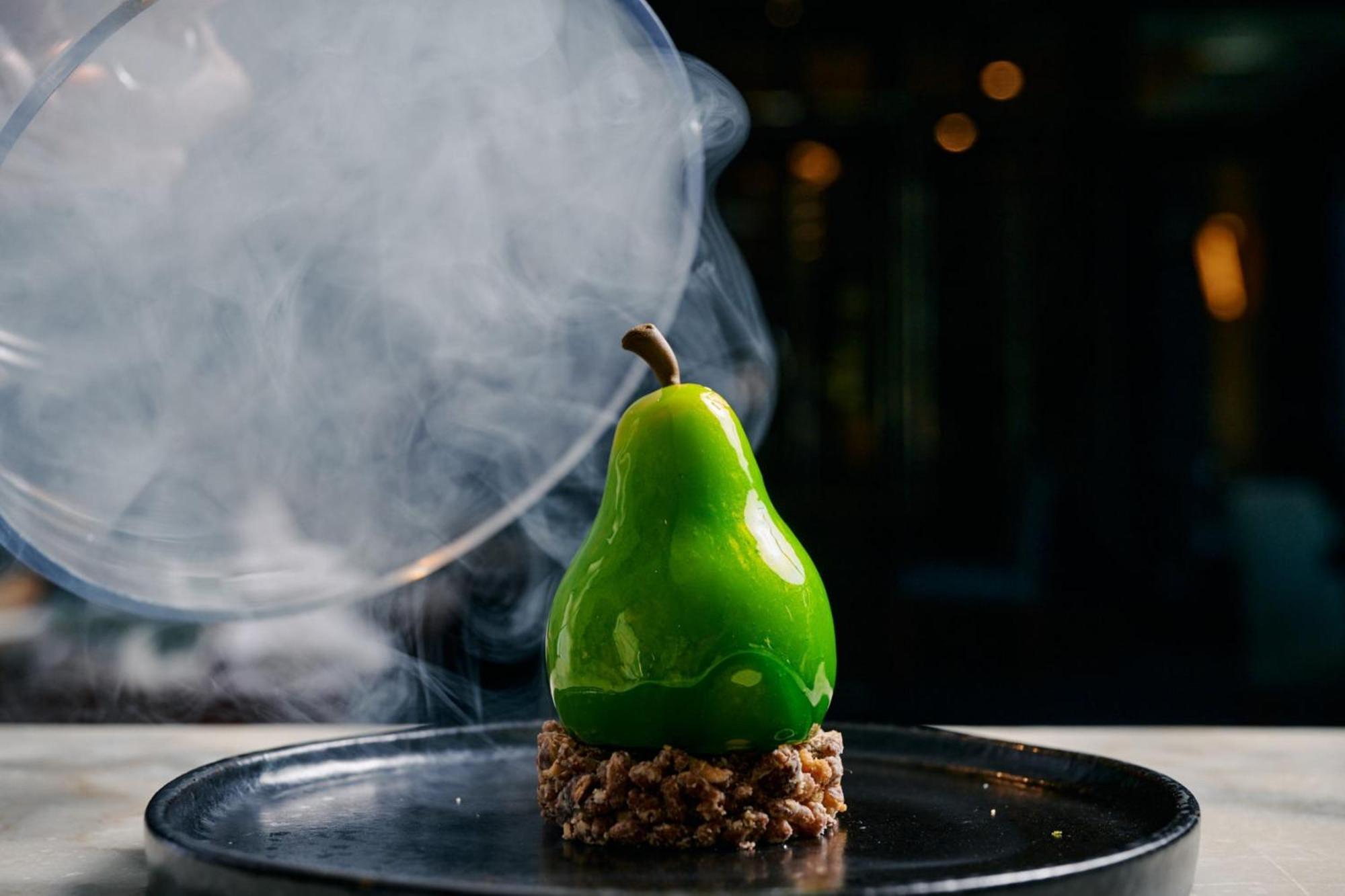 더 웨스틴 멜버른 멜번 외부 사진 A pear dessert