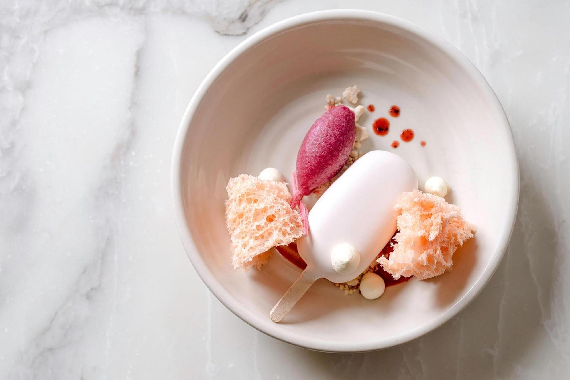 더 웨스틴 멜버른 멜번 외부 사진 A dessert at the restaurant